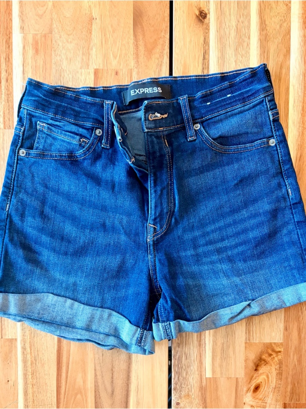 Express Women's Cuffed Indigo Denim Shorts